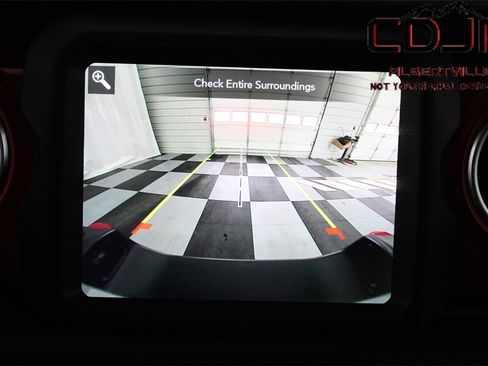 Used 2023 Jeep Gladiator Rubicon w/ Cold Weather Group image 37