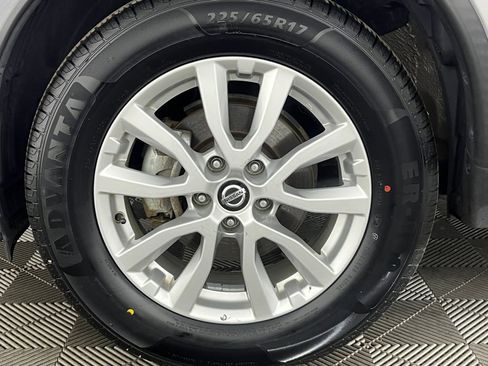 Used 2020 Nissan Rogue SV image 20