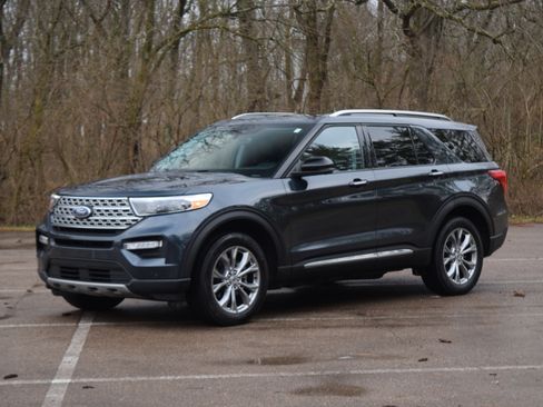 Used 2023 Ford Explorer Limited w/ Equipment Group 301A image 24