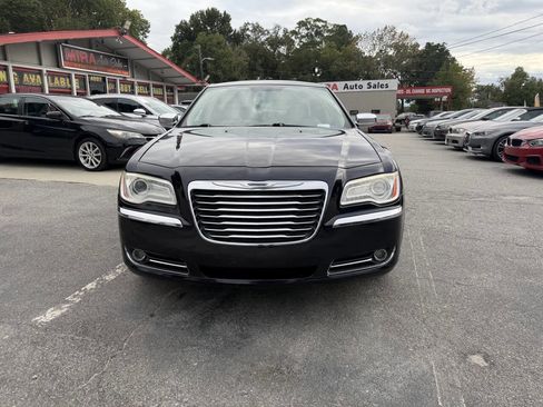 Used 2012 Chrysler 300 Limited image 9