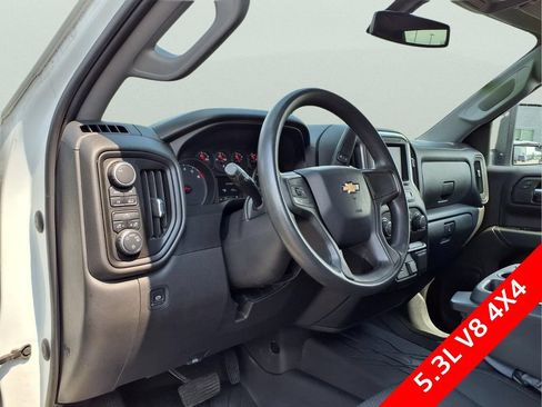Used 2019 Chevrolet Silverado 1500 Custom w/ Custom Max Trailering Package AWD/4WD image 10