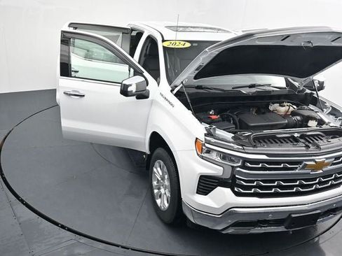 Used 2024 Chevrolet Silverado 1500 LTZ w/ LTZ Convenience Package II AWD/4WD image 39