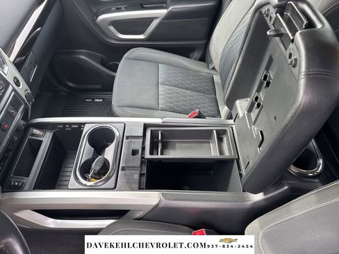 Used 2017 Nissan Titan SV image 17