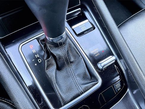 Used 2025 Jeep Compass Latitude image 24