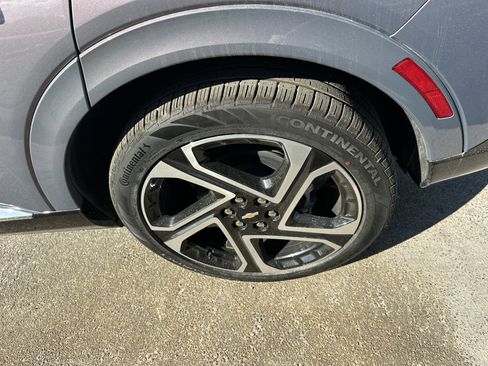 New 2026 Chevrolet Equinox EV LT w/ Convenience Package II image 9