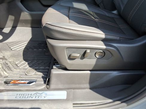 New 2026 Chevrolet Silverado 3500 High Country w/ High Country Premium Package AWD/4WD image 24