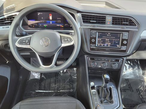 Used 2023 Volkswagen Tiguan S AWD/4WD image 3