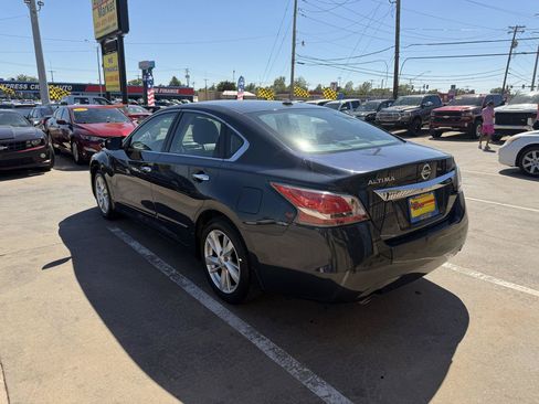 Used 2015 Nissan Altima 2.5 SL w/ Technology Package FWD image 7