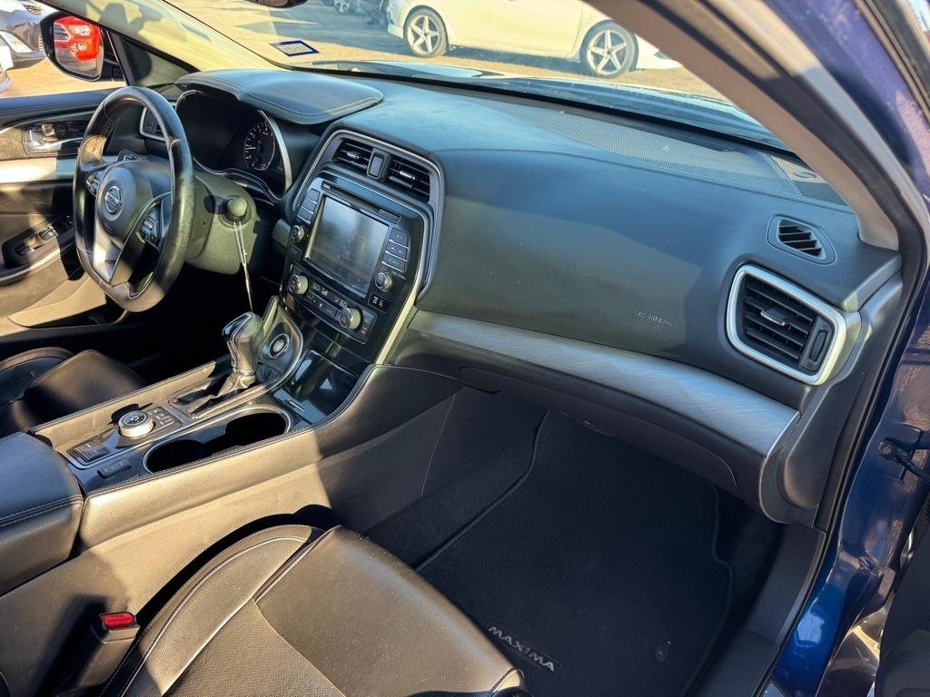 Used 2017 Nissan Maxima 3.5 SV w/ Interior Lighting Package FWD image 12