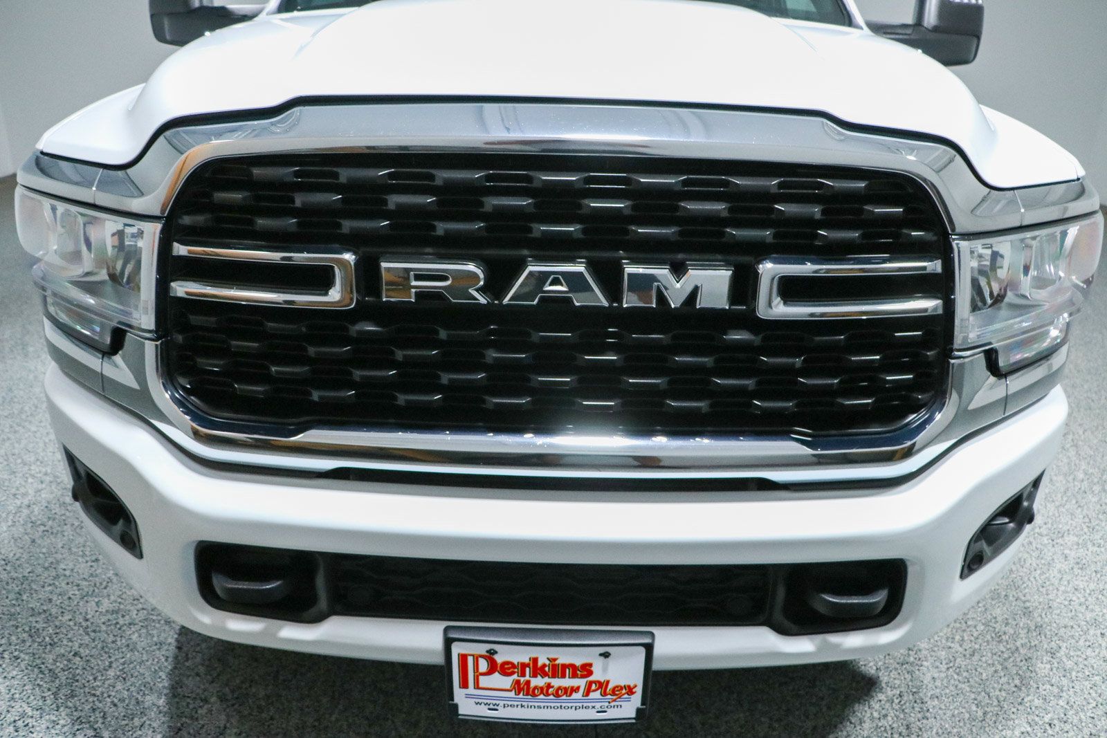 Used 2024 RAM 2500 Big Horn w/ Off Road Package AWD/4WD image 4