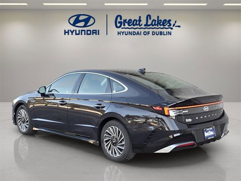 Certified 2025 Hyundai Sonata SEL image 3