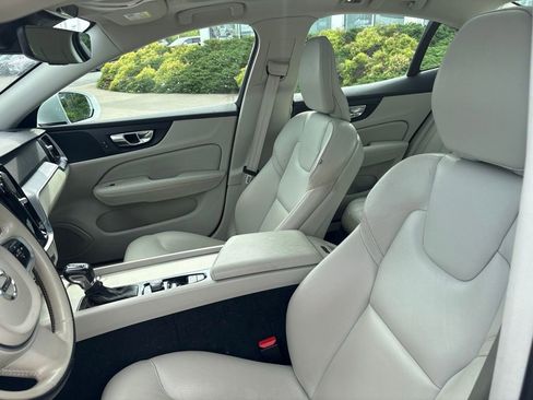 Used 2019 Volvo S60 T6 Momentum w/ Premium Package AWD/4WD image 15