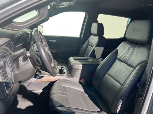 Used 2019 Chevrolet Silverado 1500 High Country w/ Technology Package image 9