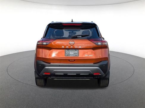 Used 2023 Nissan Rogue SL image 6