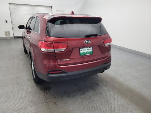 Used 2016 Kia Sorento LX w/ LX Convenience Package image 6