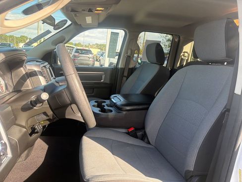 Used 2024 RAM 1500 Classic SLT image 17