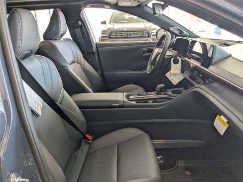 New 2026 Toyota Crown Platinum image 19