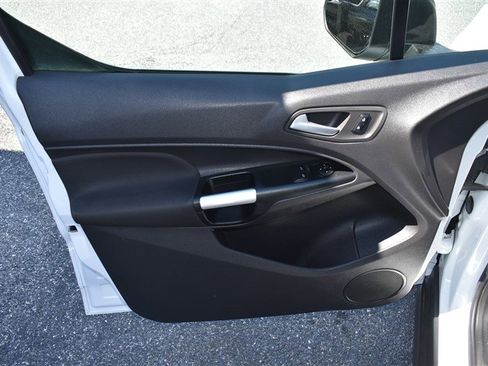 Used 2018 Ford Transit Connect XLT FWD image 9