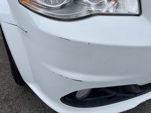 Used 2018 Dodge Grand Caravan SXT image 2