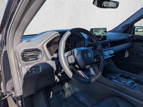 New 2025 Honda Pilot TrailSport image 12
