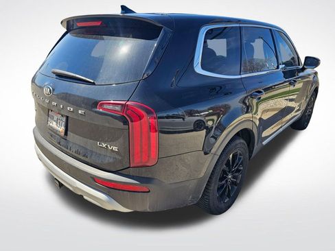 Used 2020 Kia Telluride LX image 3