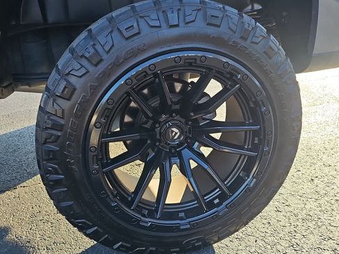 Used 2022 Chevrolet Silverado 1500 RST image 13