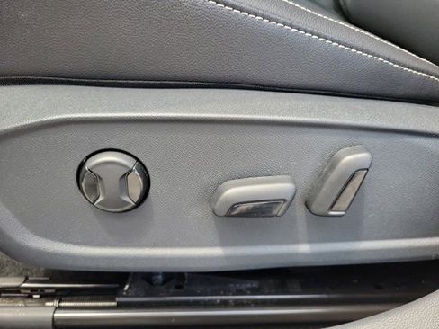 Used 2022 Volkswagen Jetta SE FWD image 11