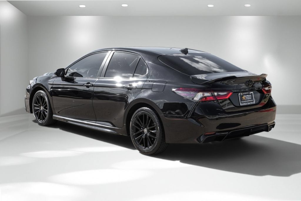 Used 2023 Toyota Camry SE FWD image 8
