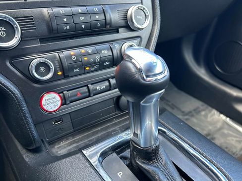 Used 2017 Ford Mustang Coupe image 25