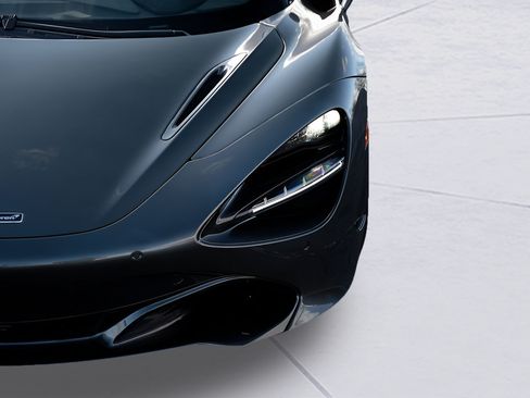 Used 2020 McLaren 720S Spider RWD image 30