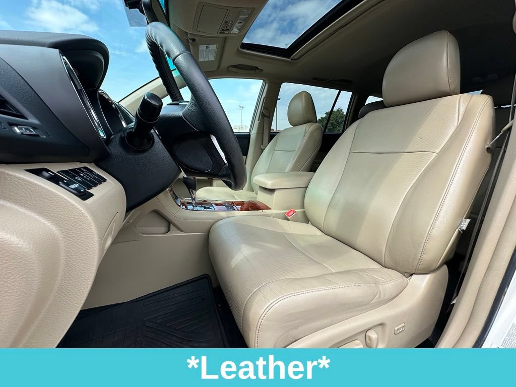 Used 2012 Toyota Highlander Limited w/ Tow Pkg AWD/4WD image 16