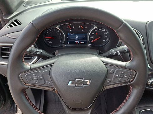 Used 2023 Chevrolet Equinox RS w/ LPO, Floor Liner Package image 19