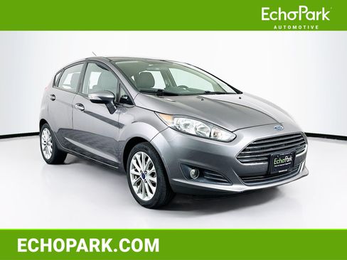 Used 2014 Ford Fiesta SE w/ Equipment Group 201A FWD image 1