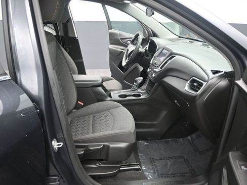 Used 2022 Chevrolet Equinox LT AWD/4WD image 17