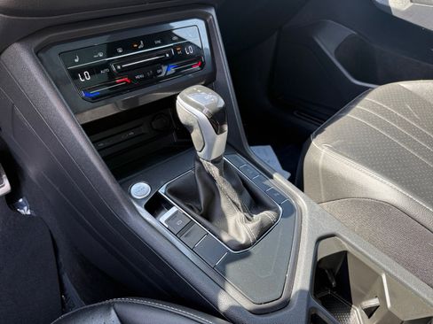 Certified 2023 Volkswagen Tiguan SE R-Line FWD image 13