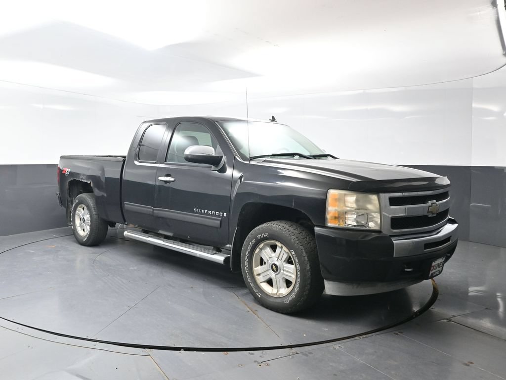 Used 2009 Chevrolet Silverado 1500 W/T AWD/4WD image 3
