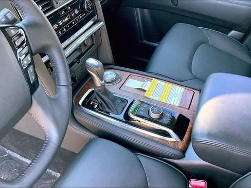 Used 2024 Nissan Armada SL w/ Captain's Chairs Package image 14