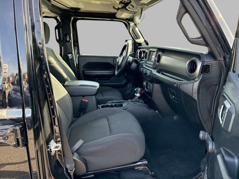 Used 2022 Jeep Wrangler Unlimited Sport image 9