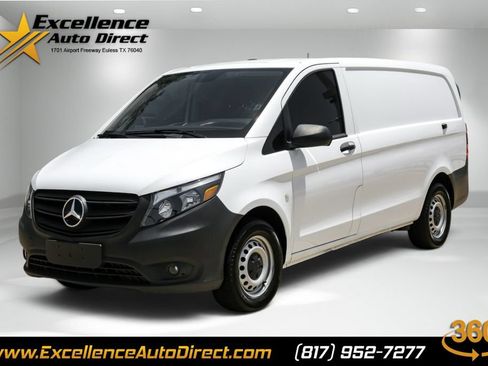 Used 2023 Mercedes-Benz Metris image 1