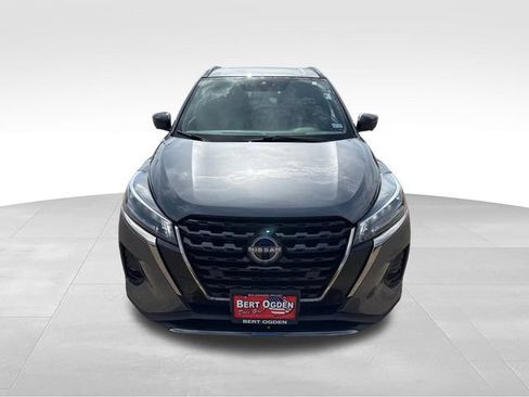 Used 2024 Nissan Kicks SR FWD image 2