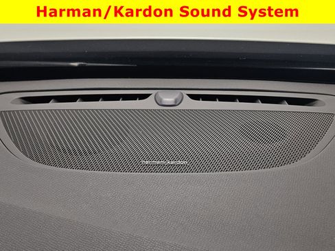 Used 2024 Volvo XC90 T8 Plus w/ Protection Package Premier image 31