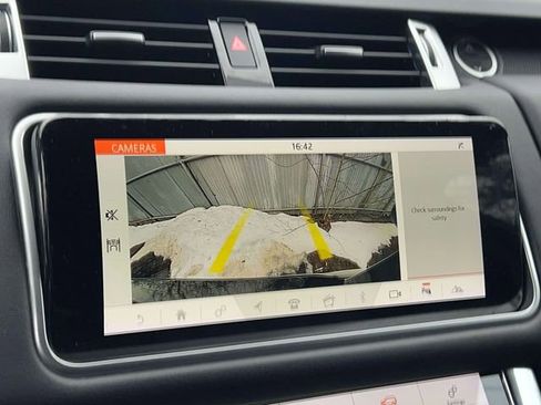 Used 2019 Land Rover Range Rover Sport SE AWD/4WD image 32