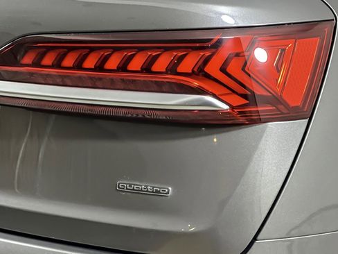 Used 2023 Audi Q7 3.0T Prestige w/ Prestige Package image 27
