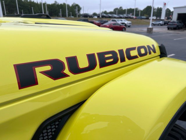 Used 2023 Jeep Wrangler Unlimited Rubicon w/ Cold Weather Group AWD/4WD image 18