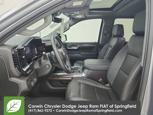 Used 2023 Chevrolet Silverado 1500 LTZ w/ LTZ Premium Package image 19