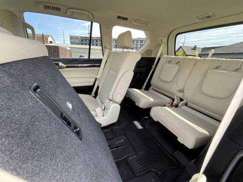 Used 2021 Lexus GX 460 Premium w/ Accessory Package image 34