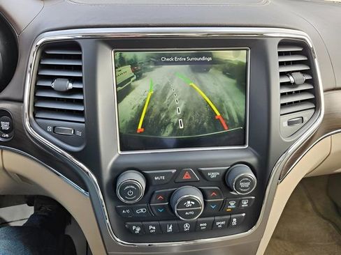 Used 2018 Jeep Grand Cherokee Overland image 27
