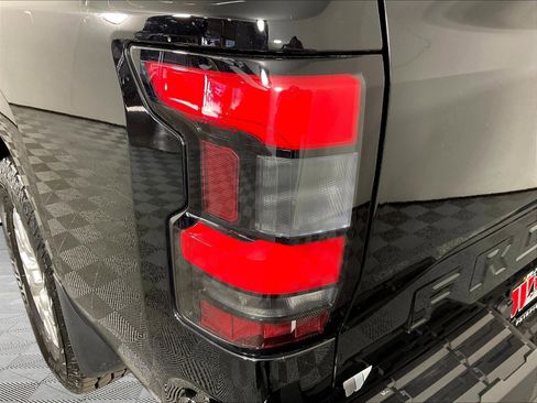 Used 2023 Nissan Frontier SV w/ SV Convenience Package AWD/4WD image 24