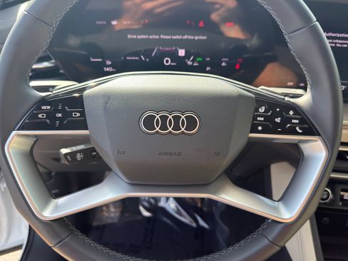 Certified 2025 Audi Q5 Premium w/ Convenience Package AWD/4WD image 13