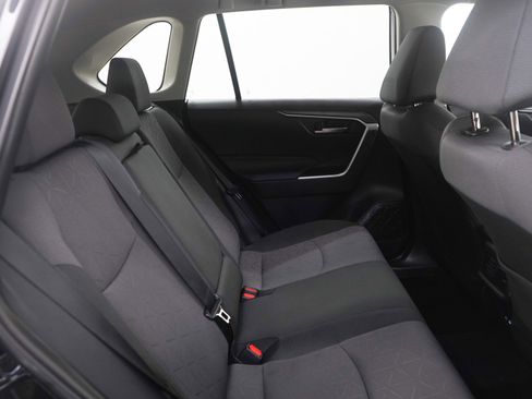 Used 2025 Toyota RAV4 XLE image 12